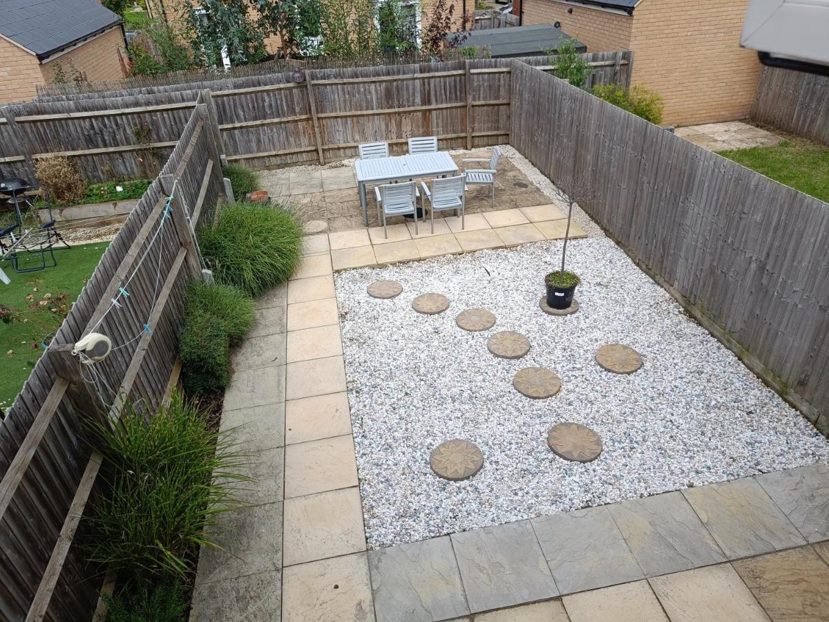 3 Bedroom Townhouse Near Bicester Village Exterior photo